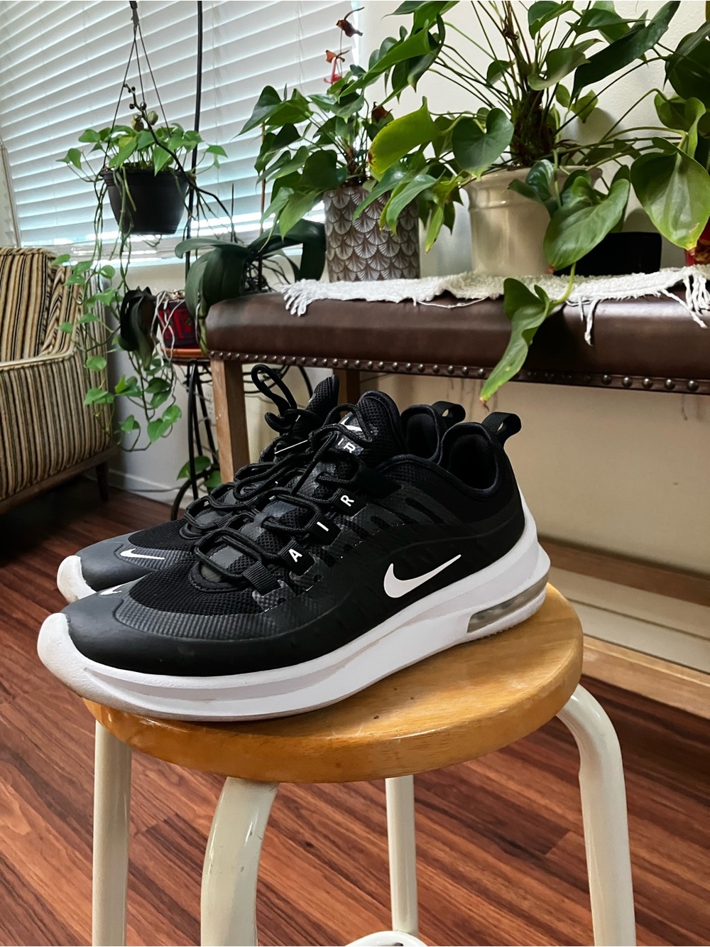 Nike Black and White Running Sneakers with Visible Air Unit